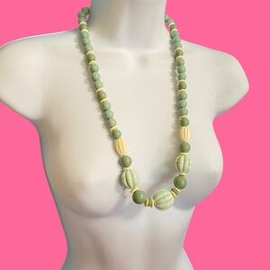AVON  " Burst Of Spring" 1980's Vintage Necklace Chunky Mint Green Acrylic 28"